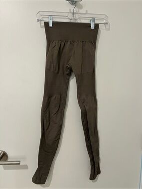 Lazuli Label Scrunch - mocha